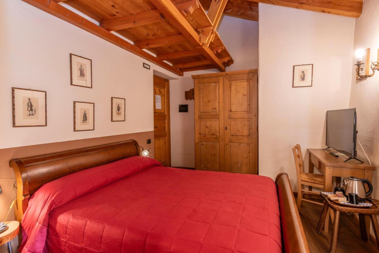 Maison Colombot Aosta Bagian luar foto
